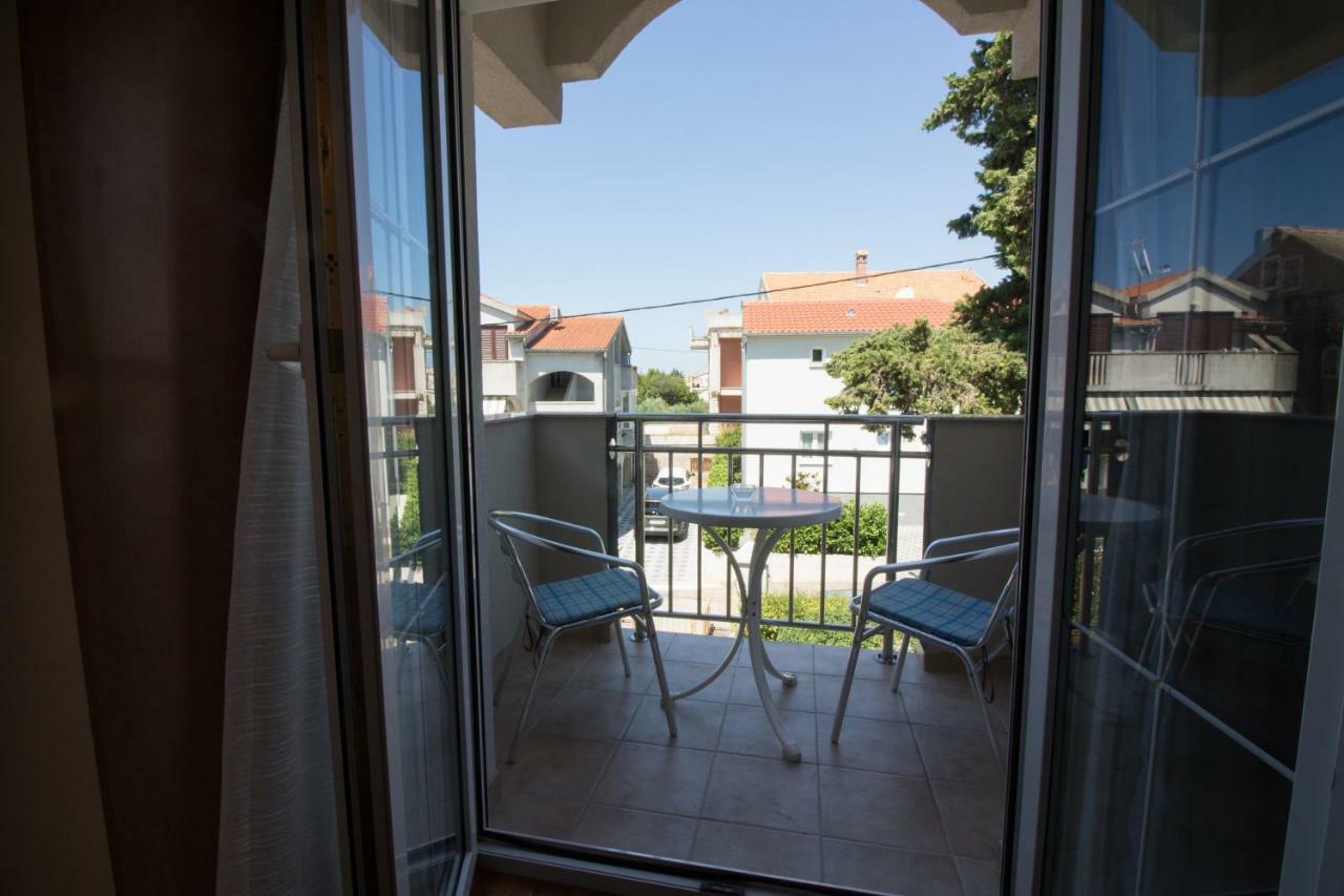 Apartments Luna Sveti Filip i Jakov Exterior photo